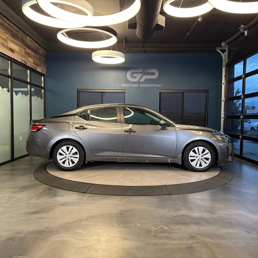 Nissan Sentra photo 2