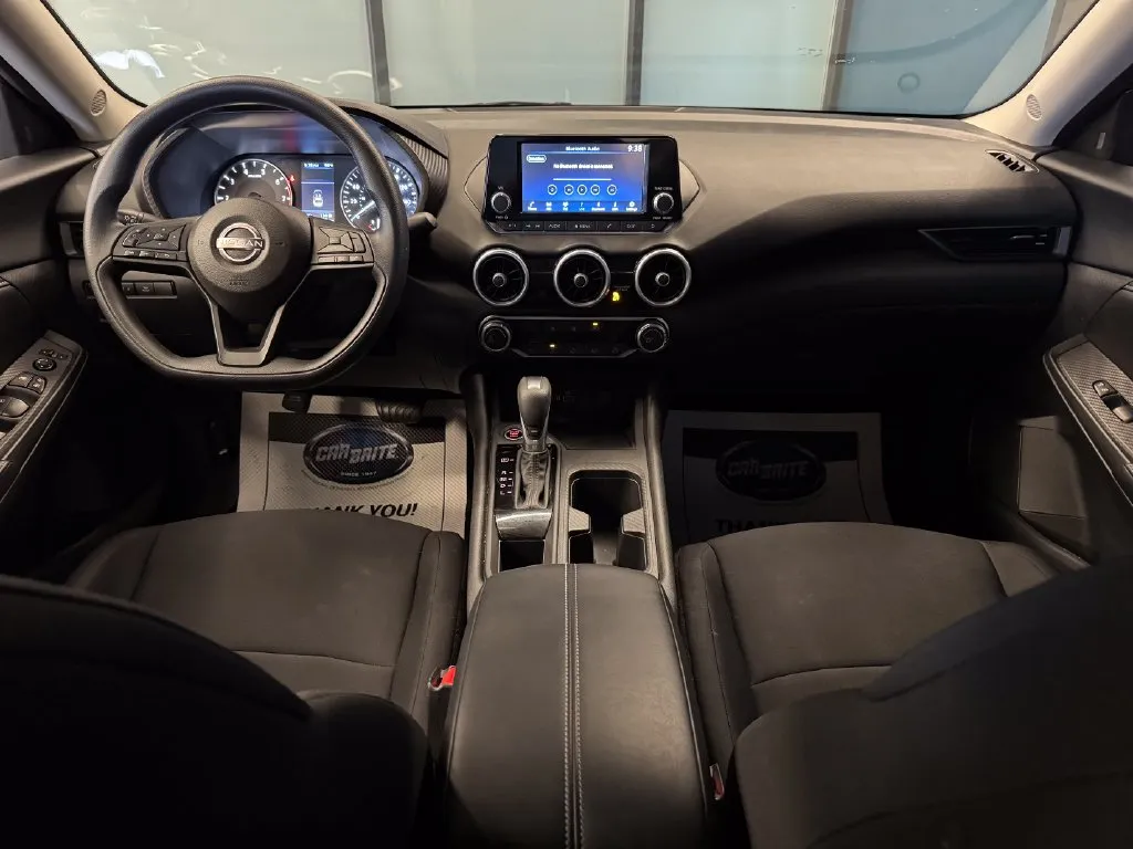 Nissan Sentra photo 9