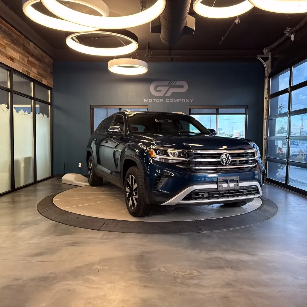 Blue 2021 Volkswagen Atlas Cross Sport 2.0T SE for sale in Kaysville, UT