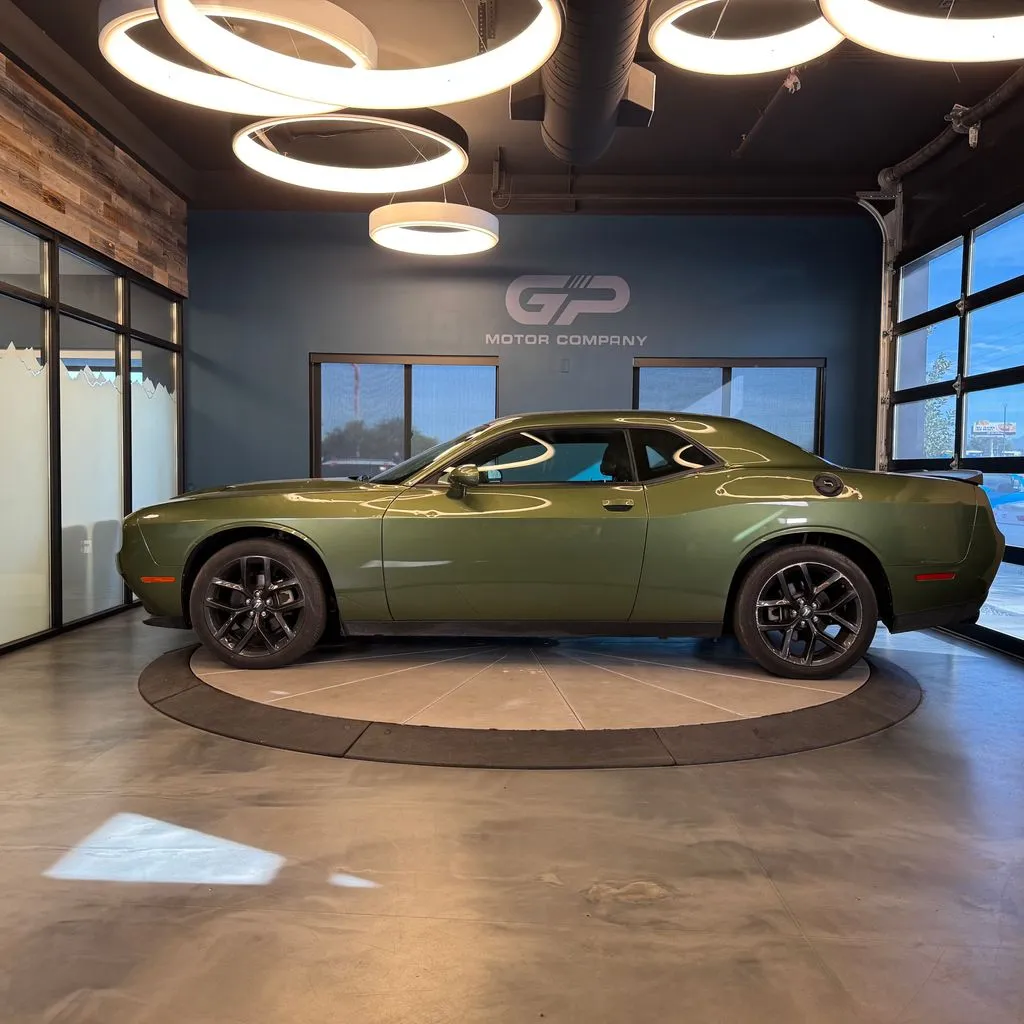 Dodge Challenger photo 6