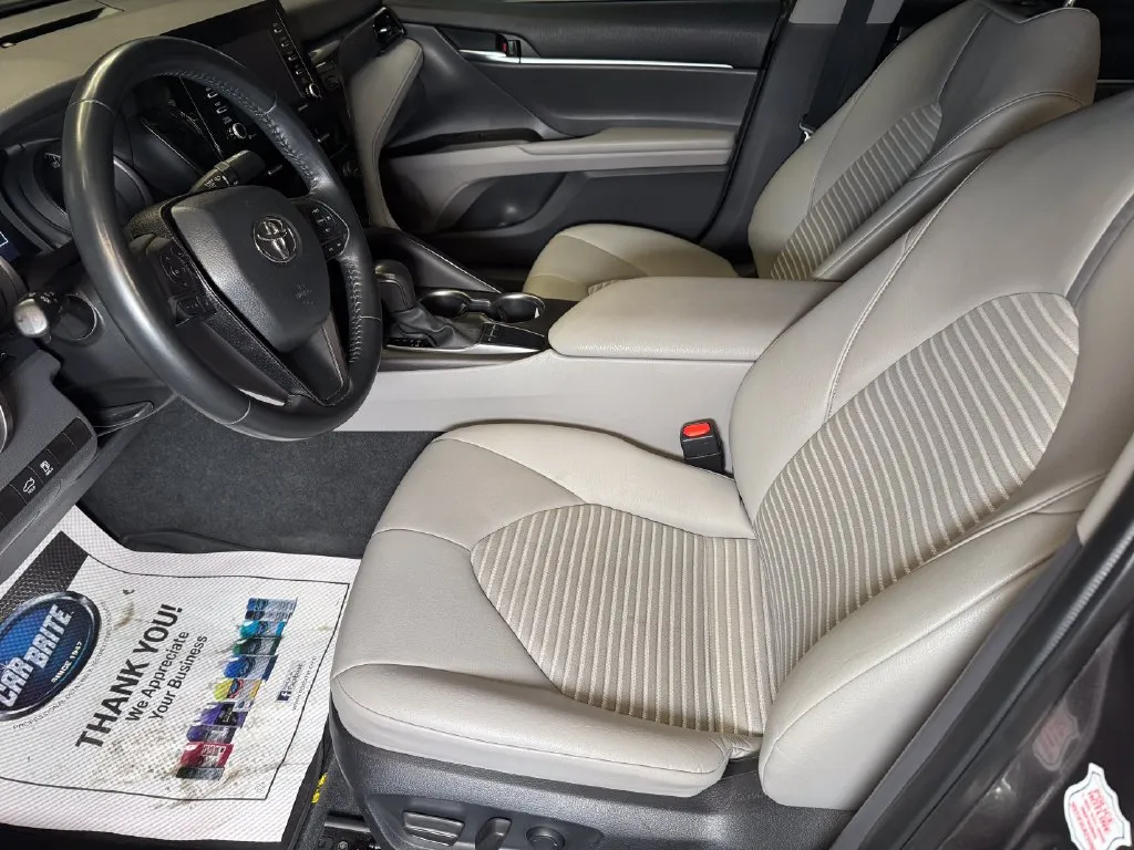 Toyota Camry photo 20