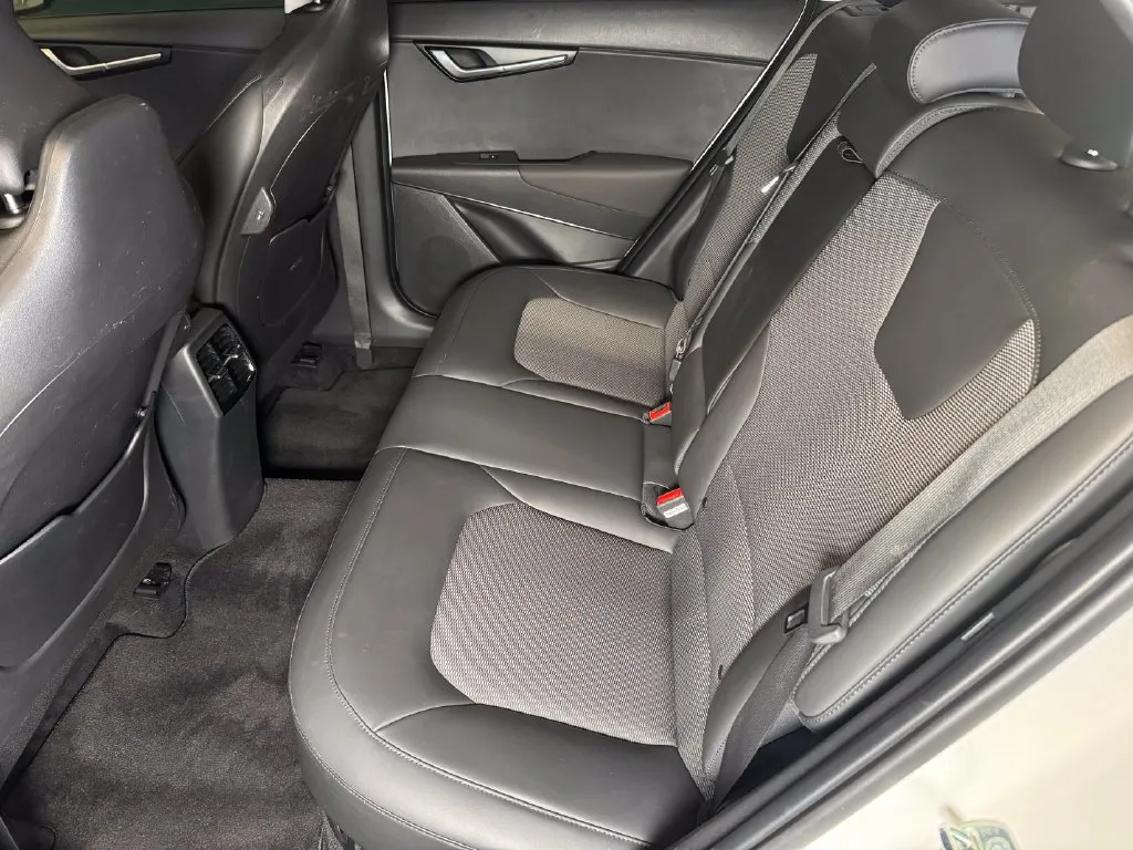 Kia Niro photo 21