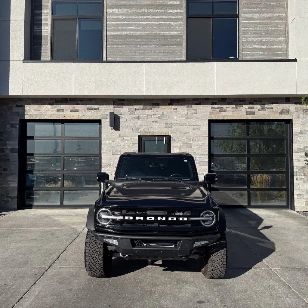 Ford Bronco photo 8