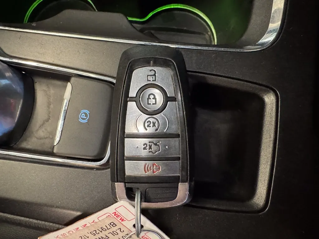 Ford Fusion photo 16