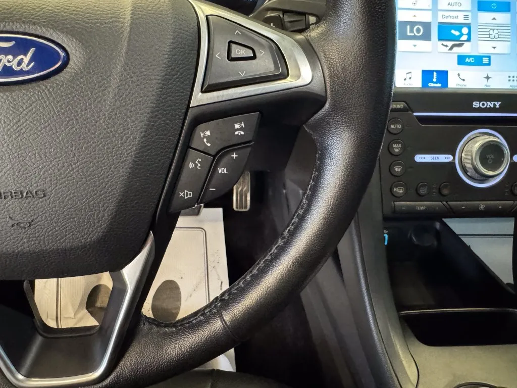 Ford Fusion photo 11