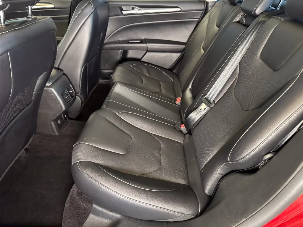 Ford Fusion photo 20