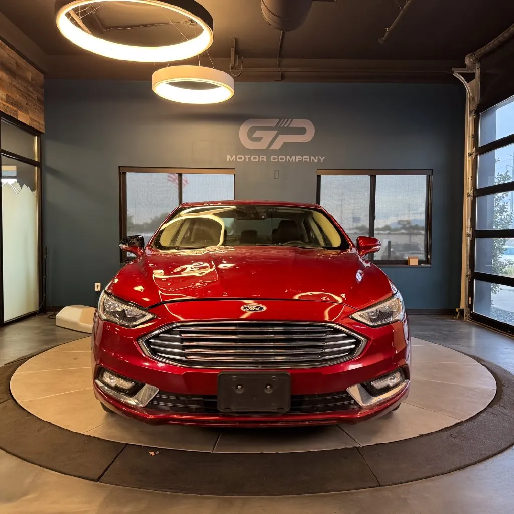 Ford Fusion photo 8