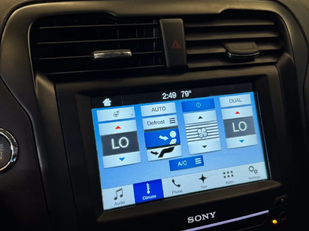 Ford Fusion photo 14