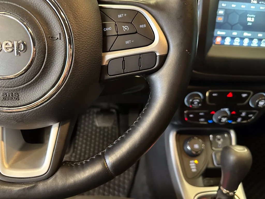 Jeep Compass photo 11