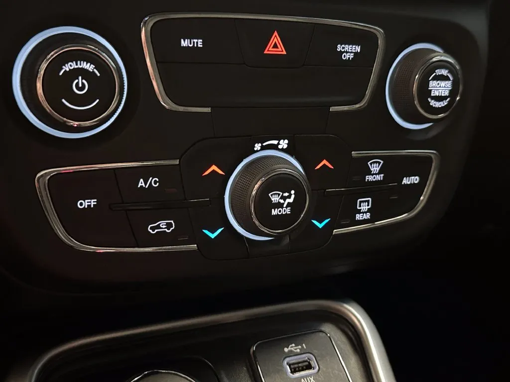Jeep Compass photo 14