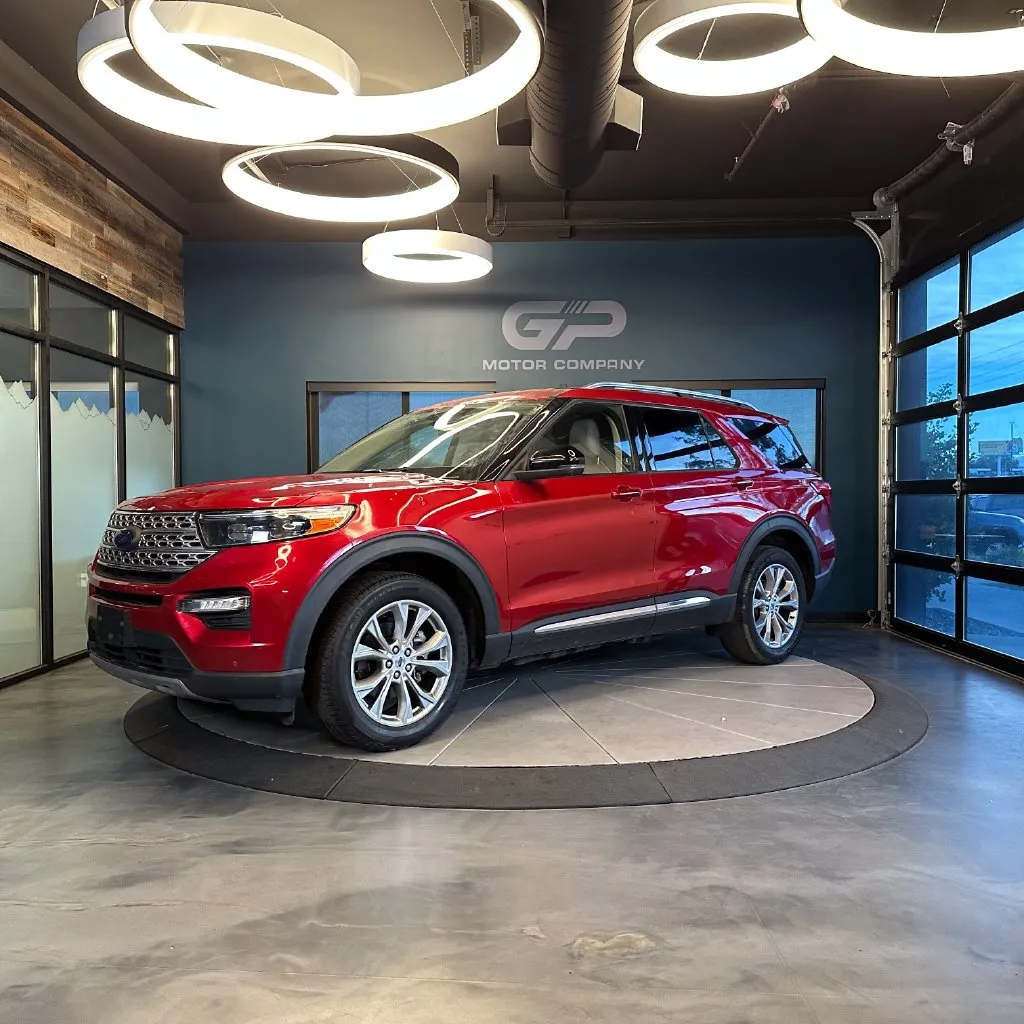 Ford Explorer photo 7