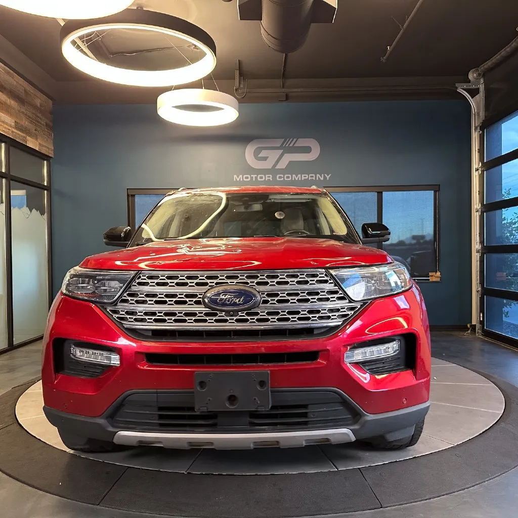 Ford Explorer photo 8