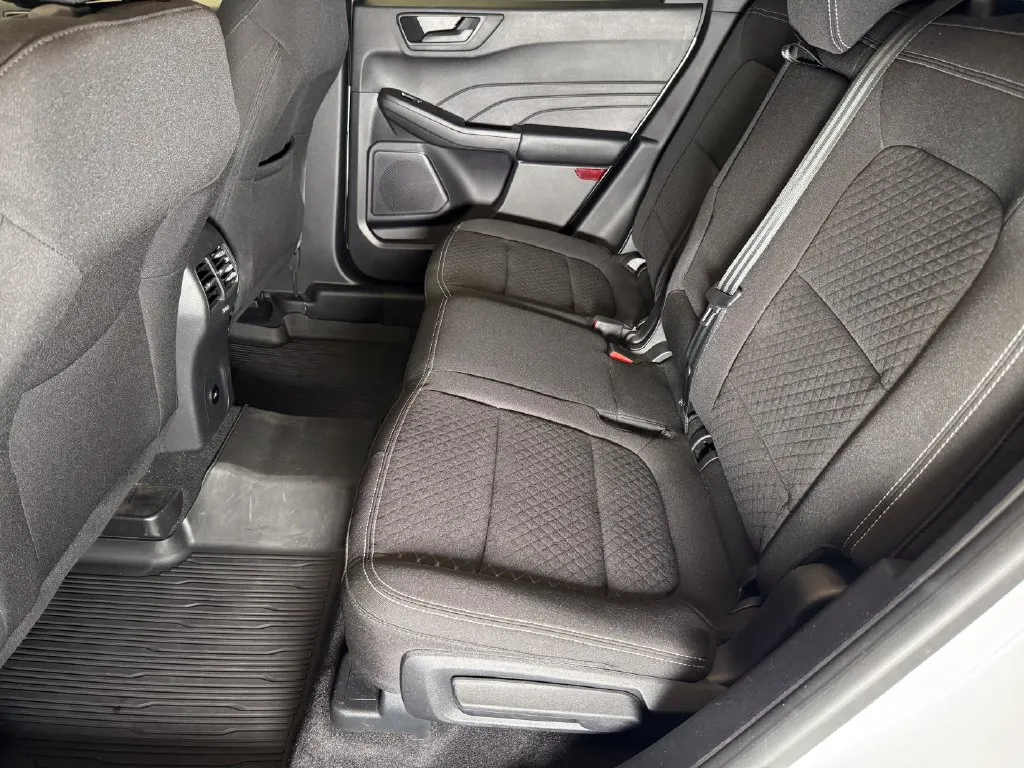 Ford Escape photo 21