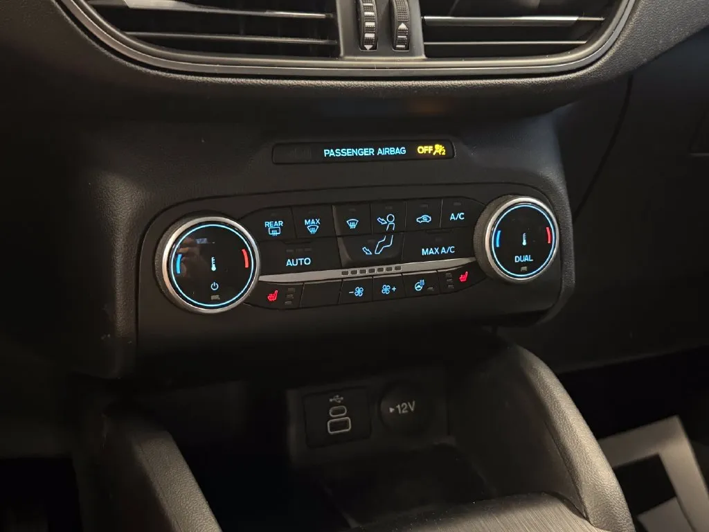 Ford Escape photo 15