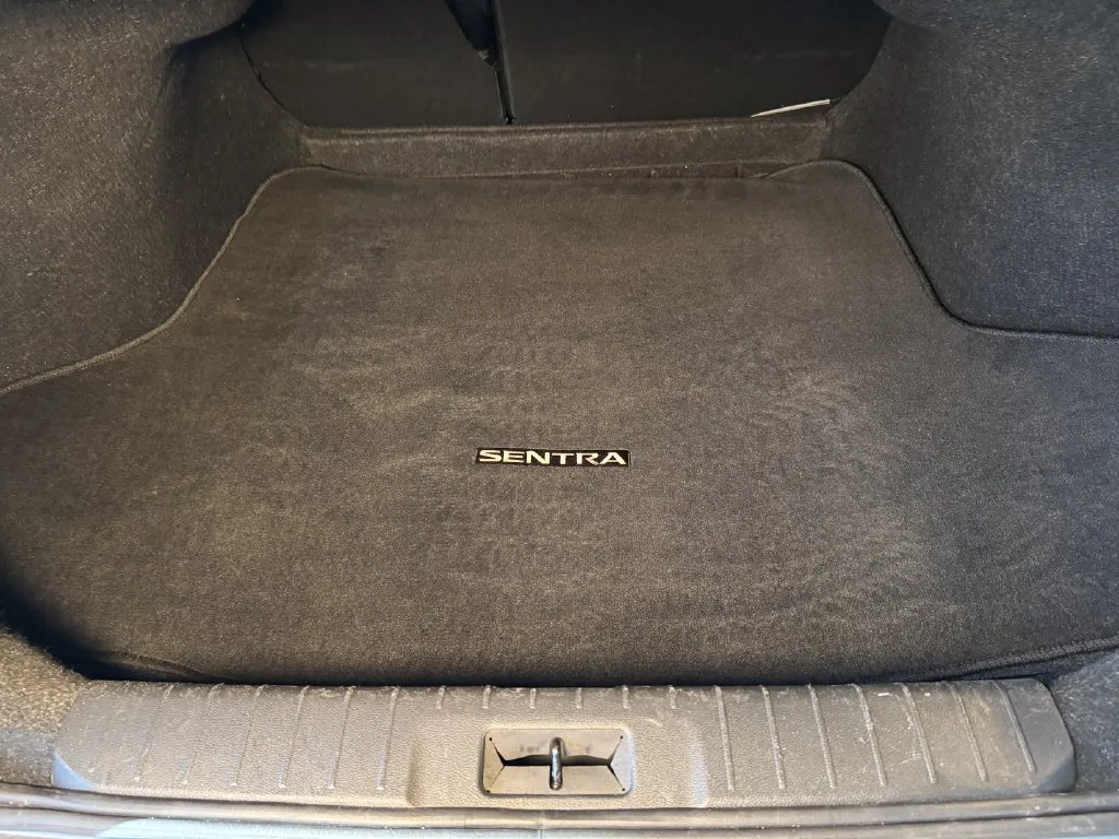 Nissan Sentra photo 22