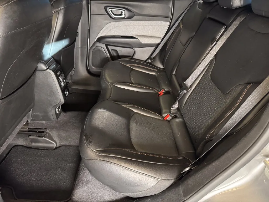 Jeep Compass photo 21