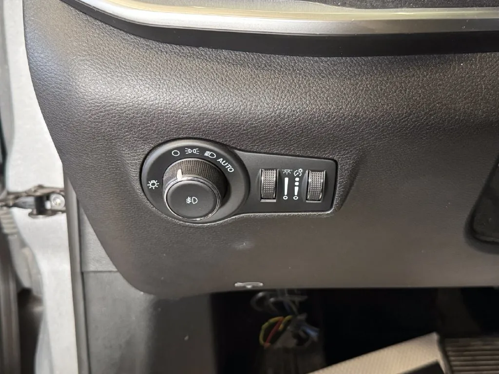 Jeep Compass photo 18