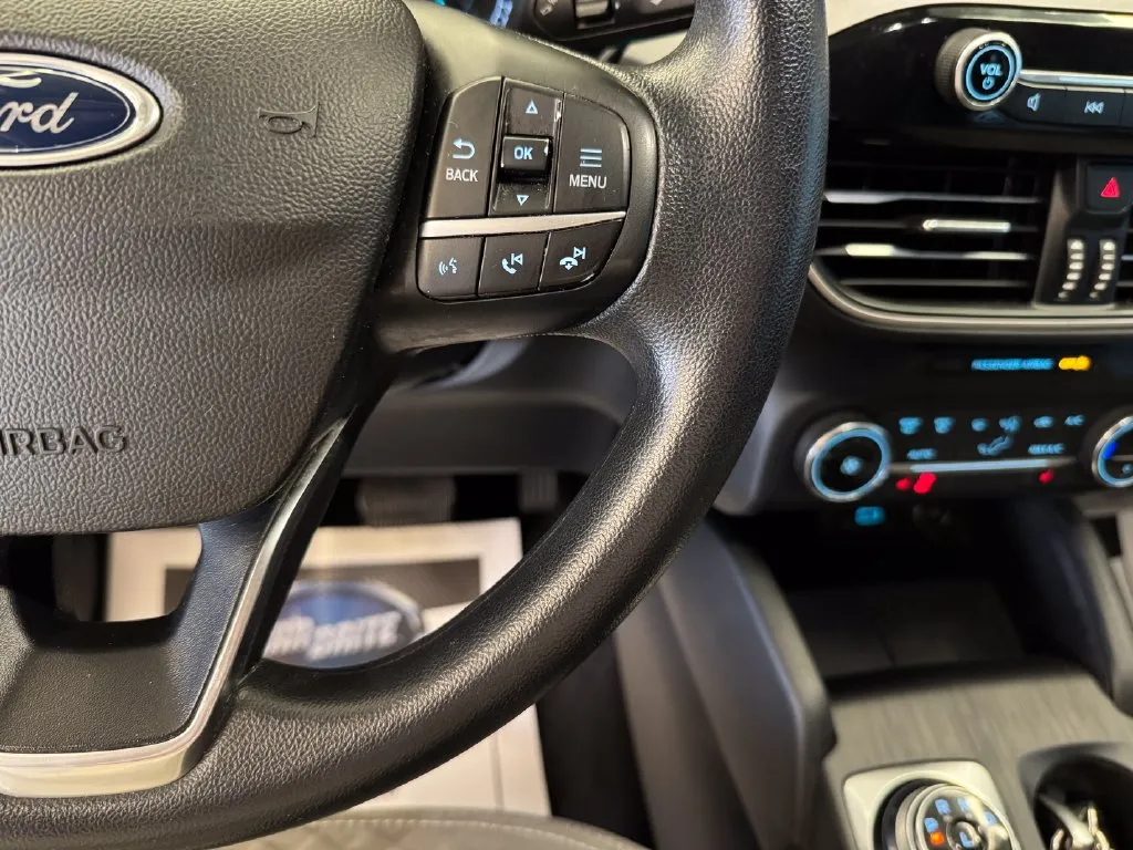 Ford Escape photo 12