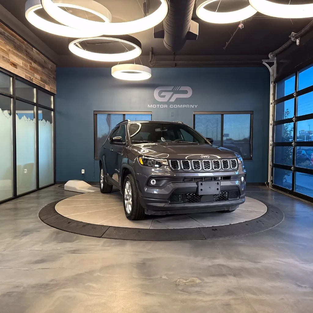 Gray 2024 Jeep Compass Latitude Lux for sale in Kaysville, UT