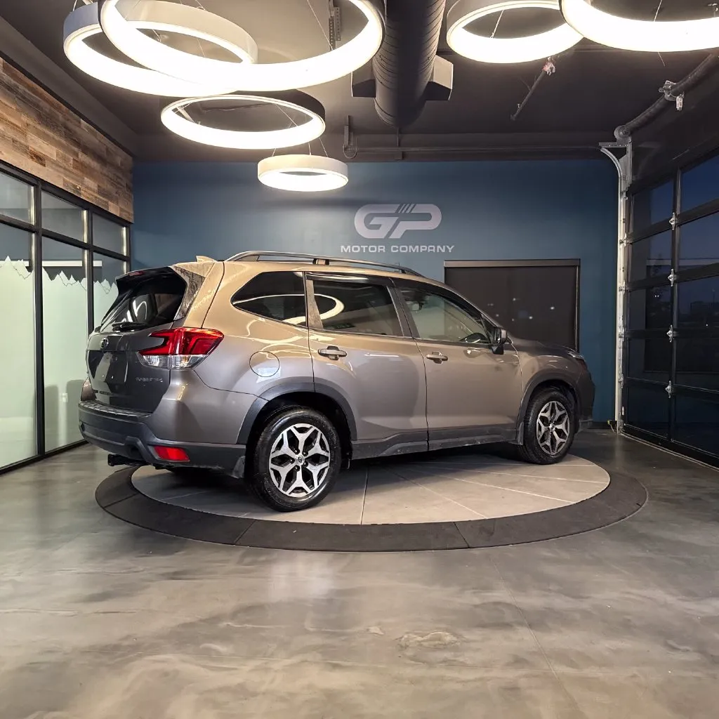 Subaru Forester photo 3