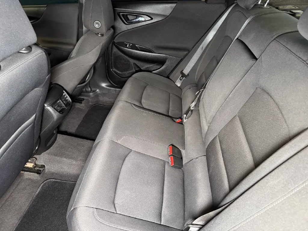 Chevrolet Malibu photo 21