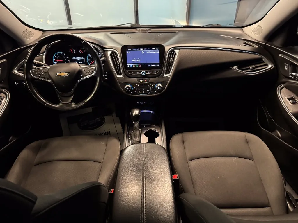 Chevrolet Malibu photo 9