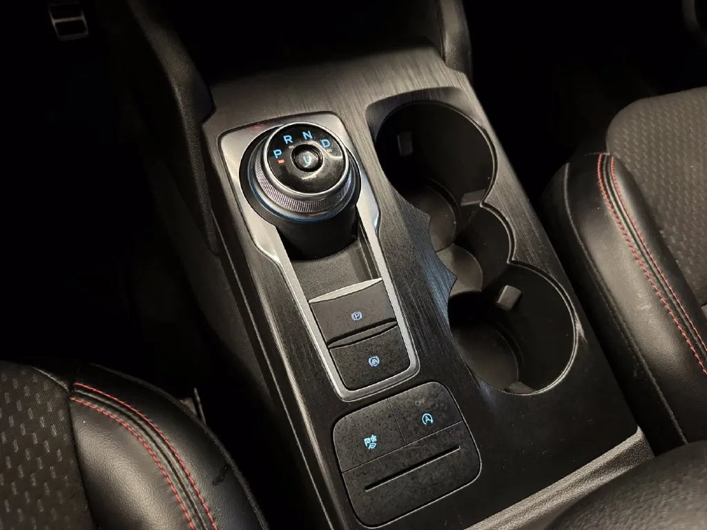 Ford Escape photo 16