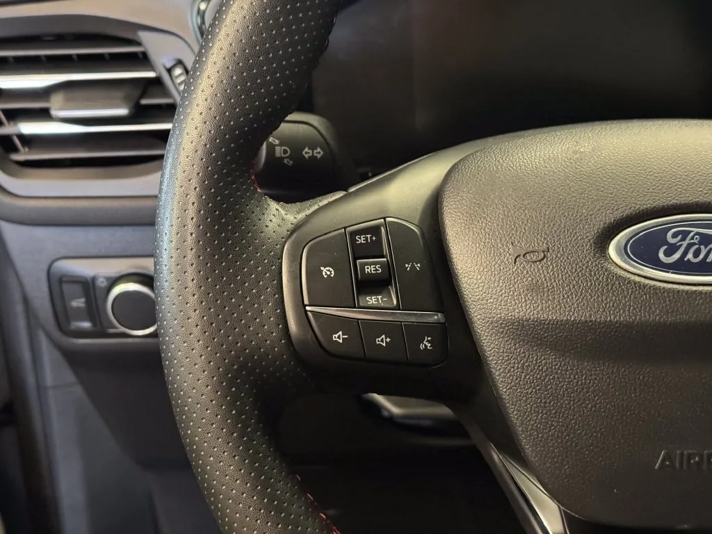 Ford Escape photo 11