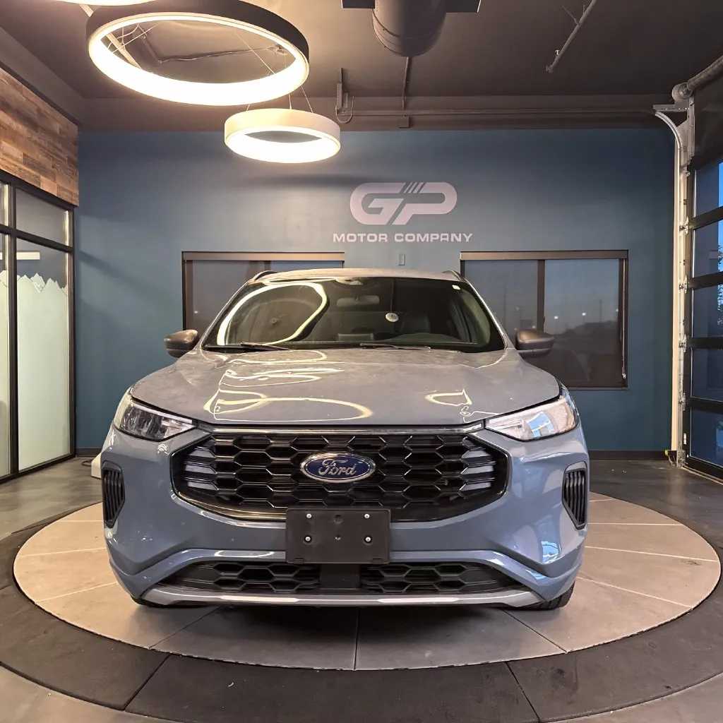 Ford Escape photo 8
