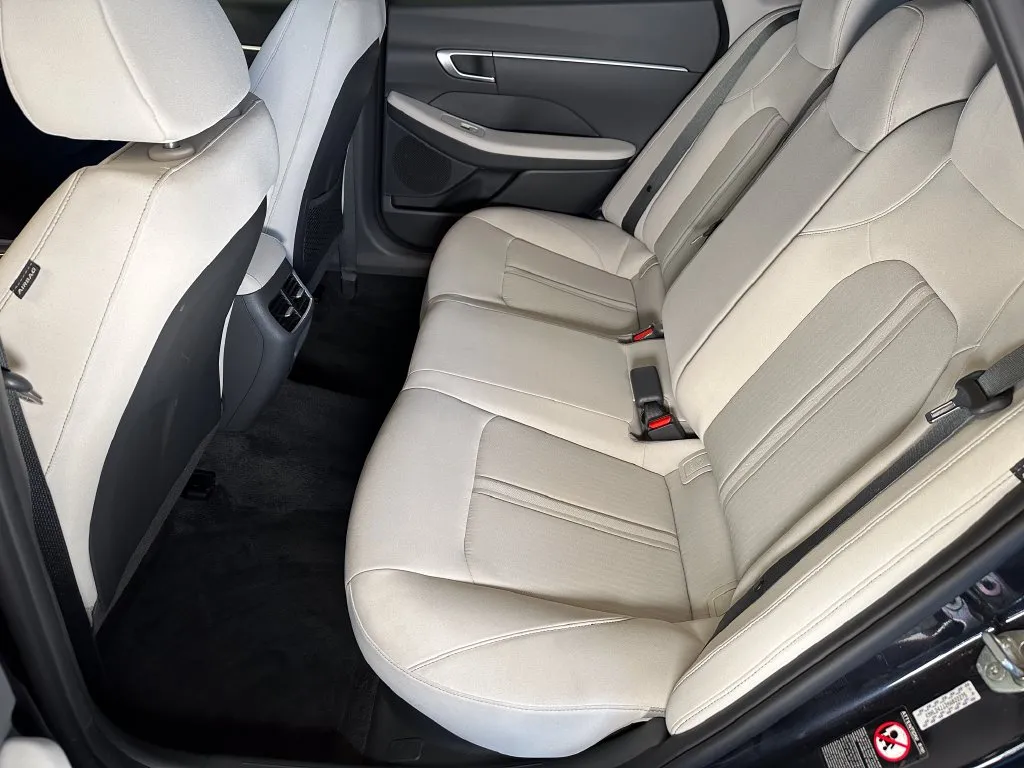 Hyundai Sonata photo 20