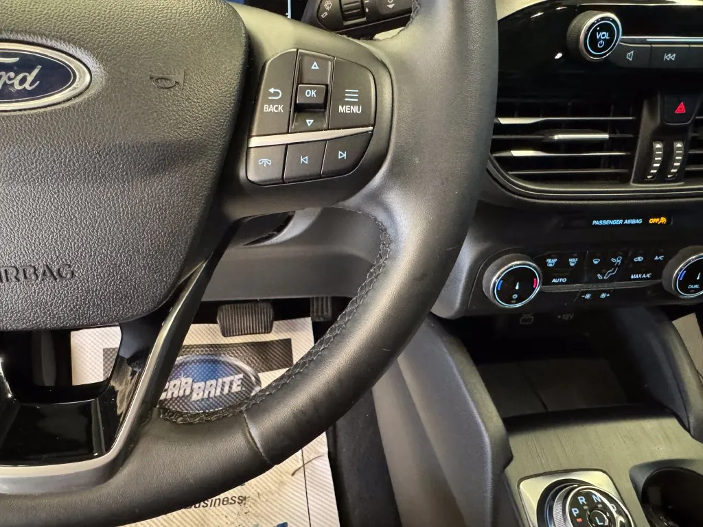 Ford Escape photo 12