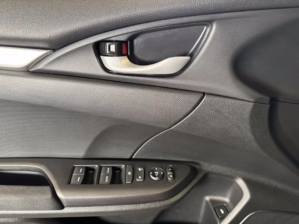 Honda Civic photo 19