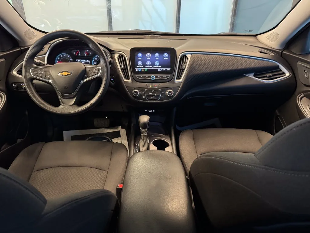 Chevrolet Malibu photo 9