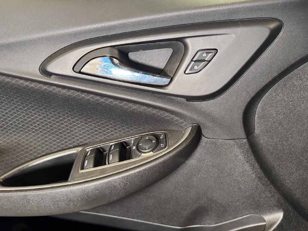 Chevrolet Malibu photo 18
