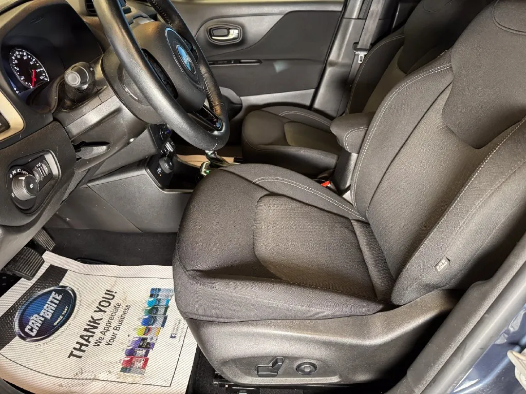 Jeep Renegade photo 20