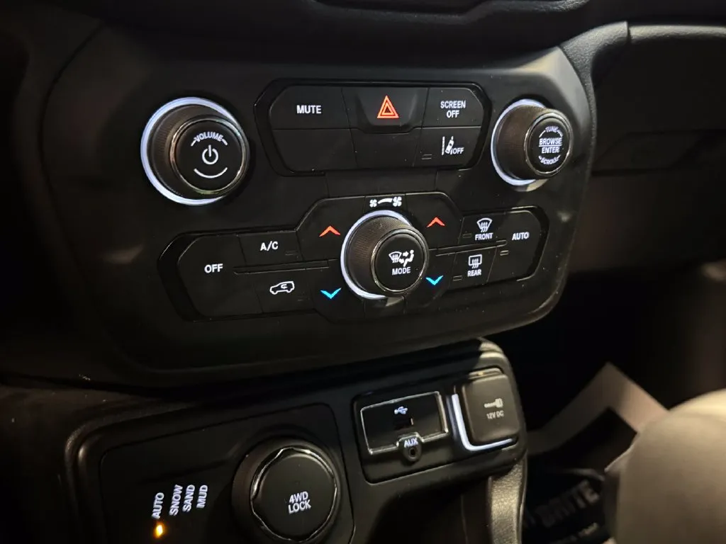 Jeep Renegade photo 15