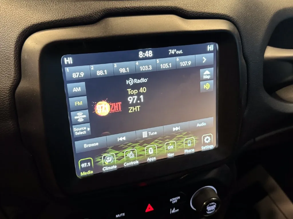 Jeep Renegade photo 13