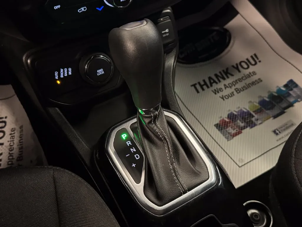 Jeep Renegade photo 16