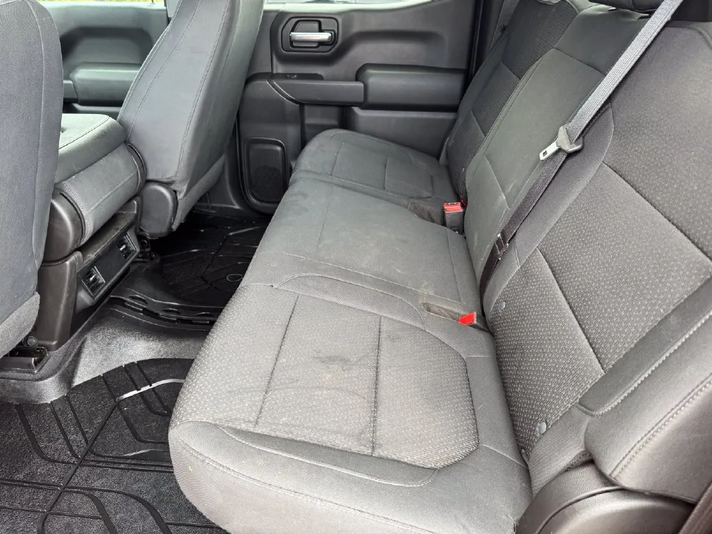 Chevrolet Silverado photo 20