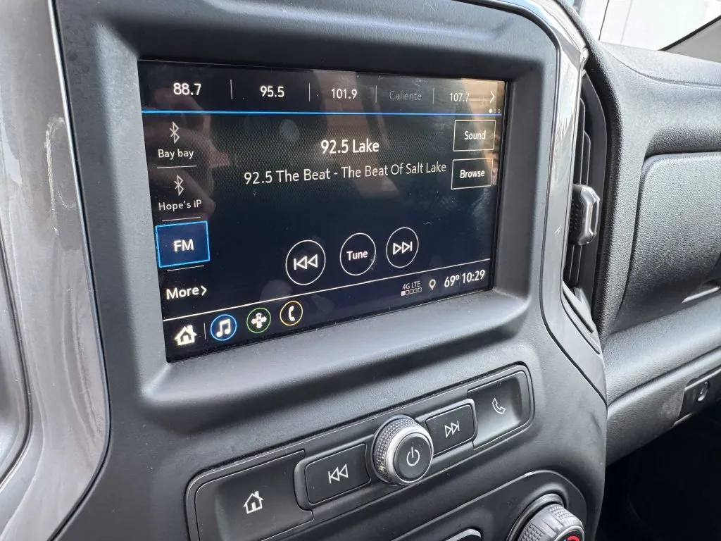 Chevrolet Silverado photo 13