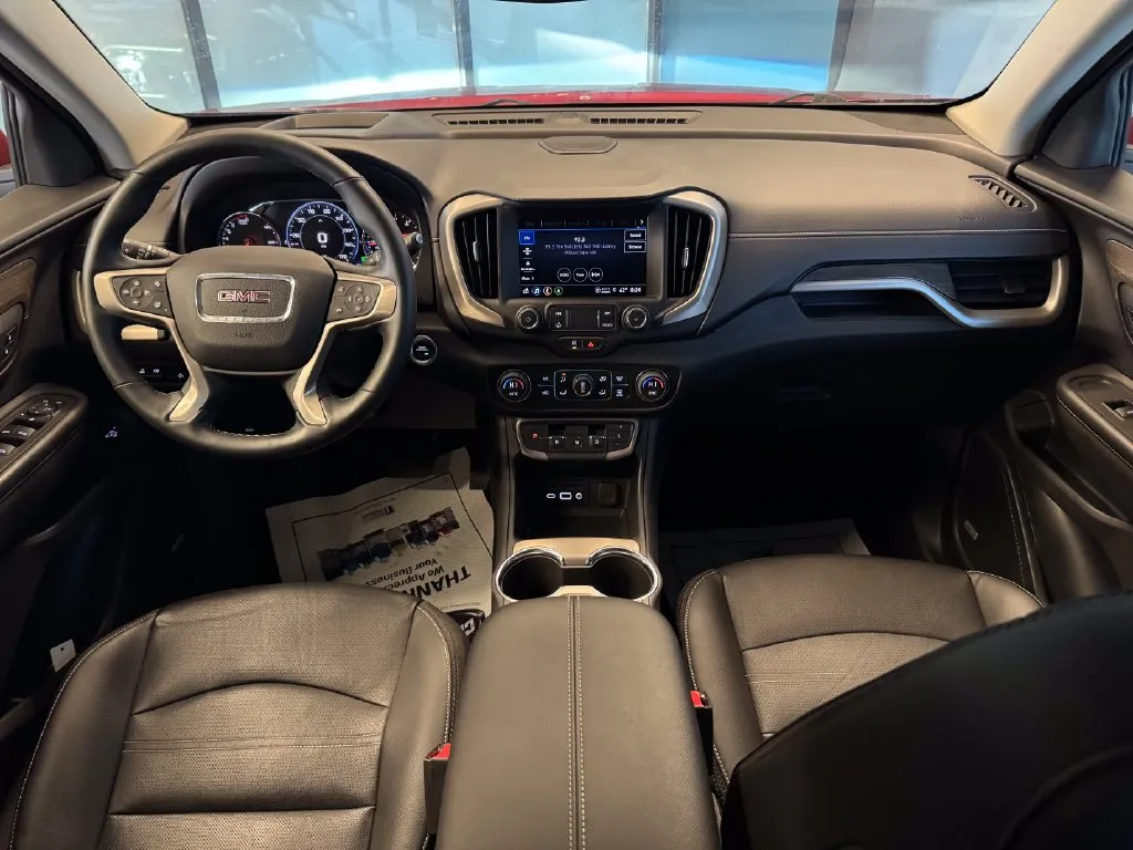 GMC Terrain photo 9