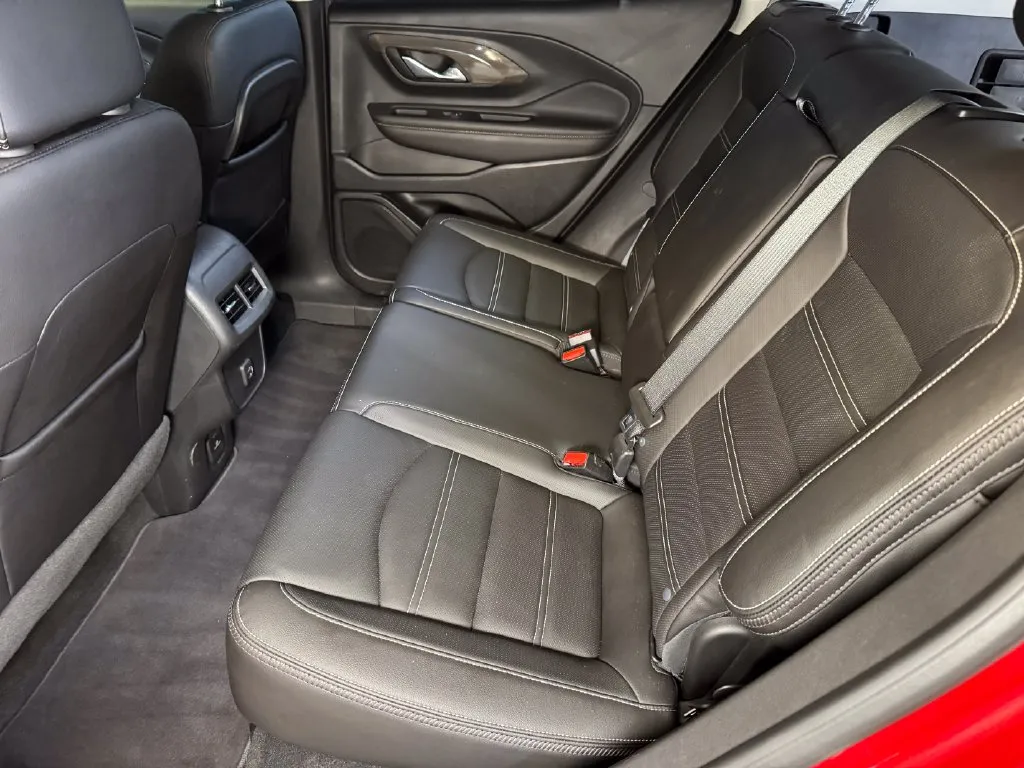 GMC Terrain photo 21