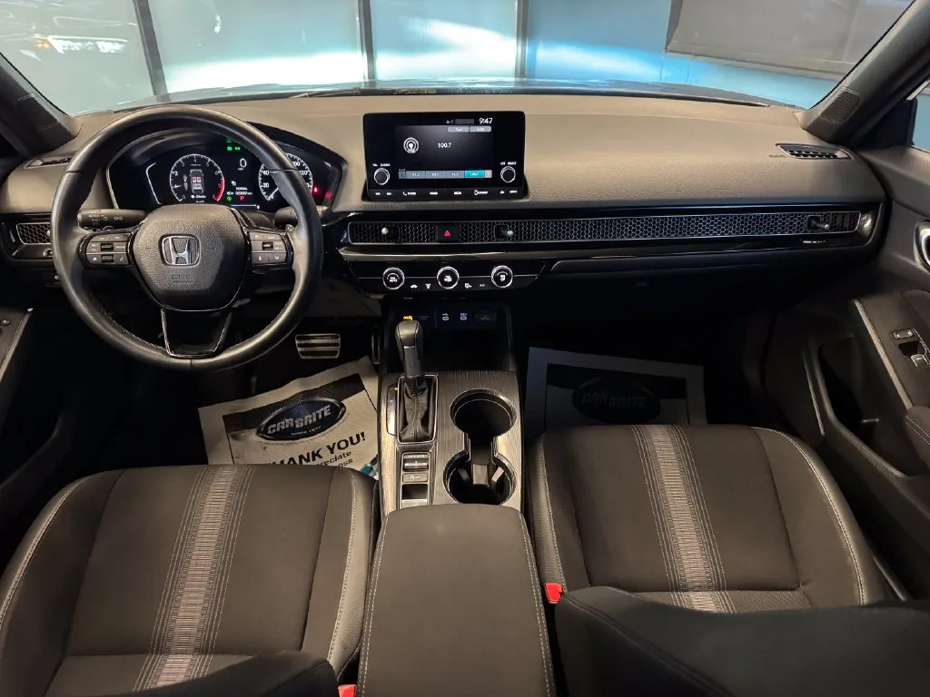 Honda Civic photo 9
