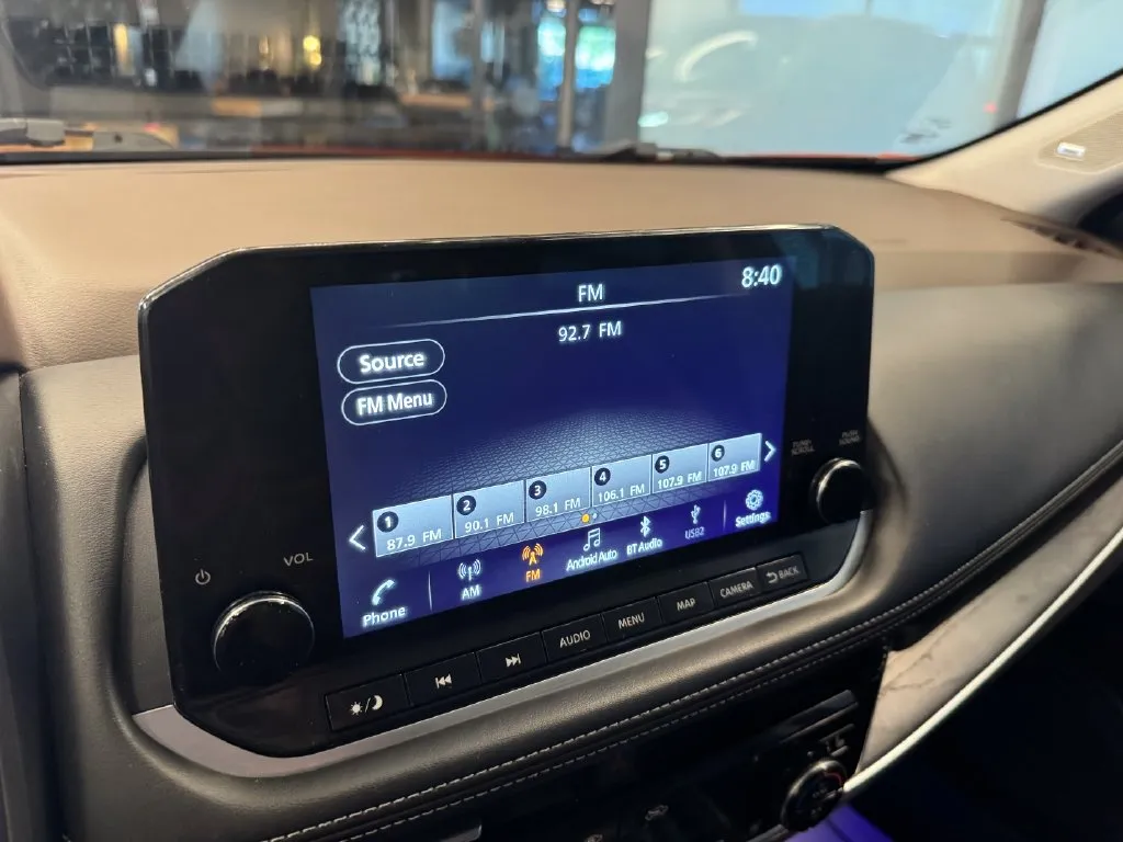 Nissan Rogue photo 13