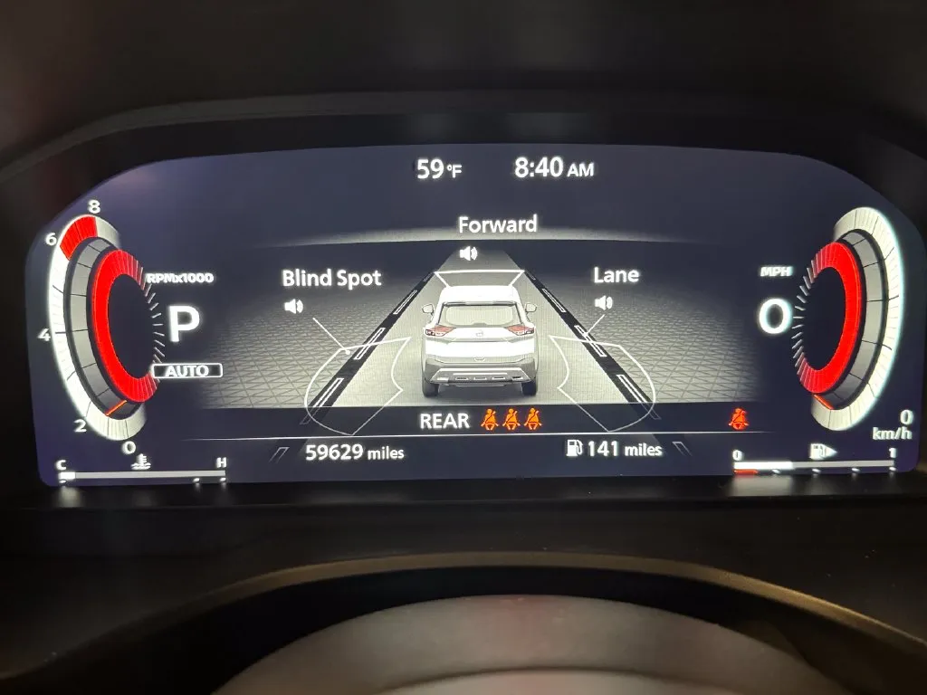 Nissan Rogue photo 10