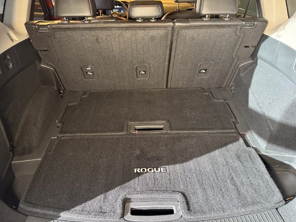 Nissan Rogue photo 23