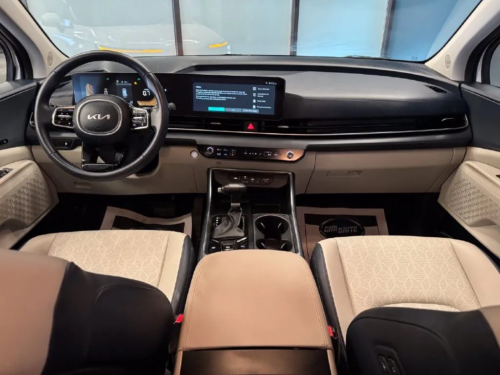 Kia Carnival photo 9