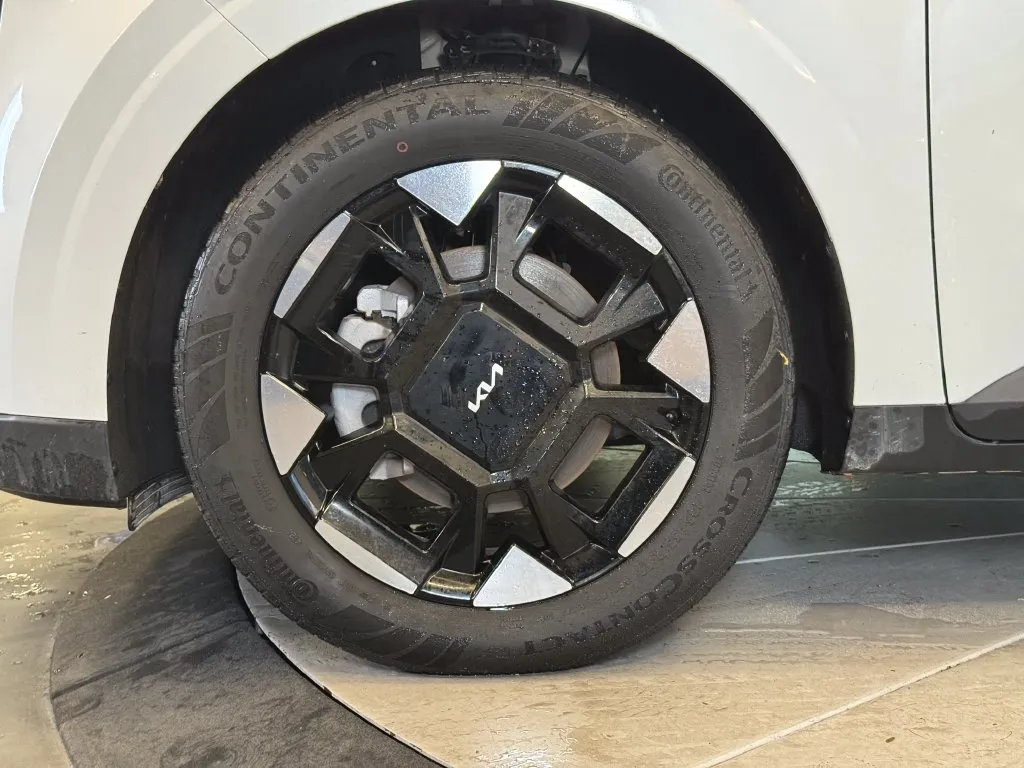 Kia Carnival photo 24