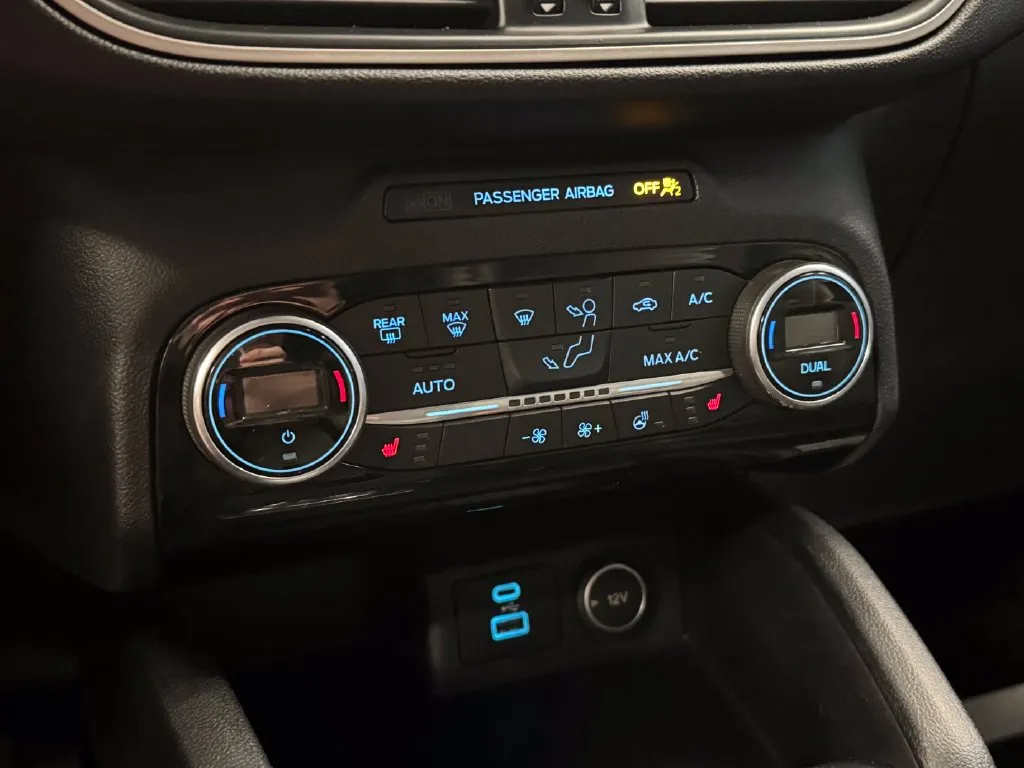 Ford Escape photo 15