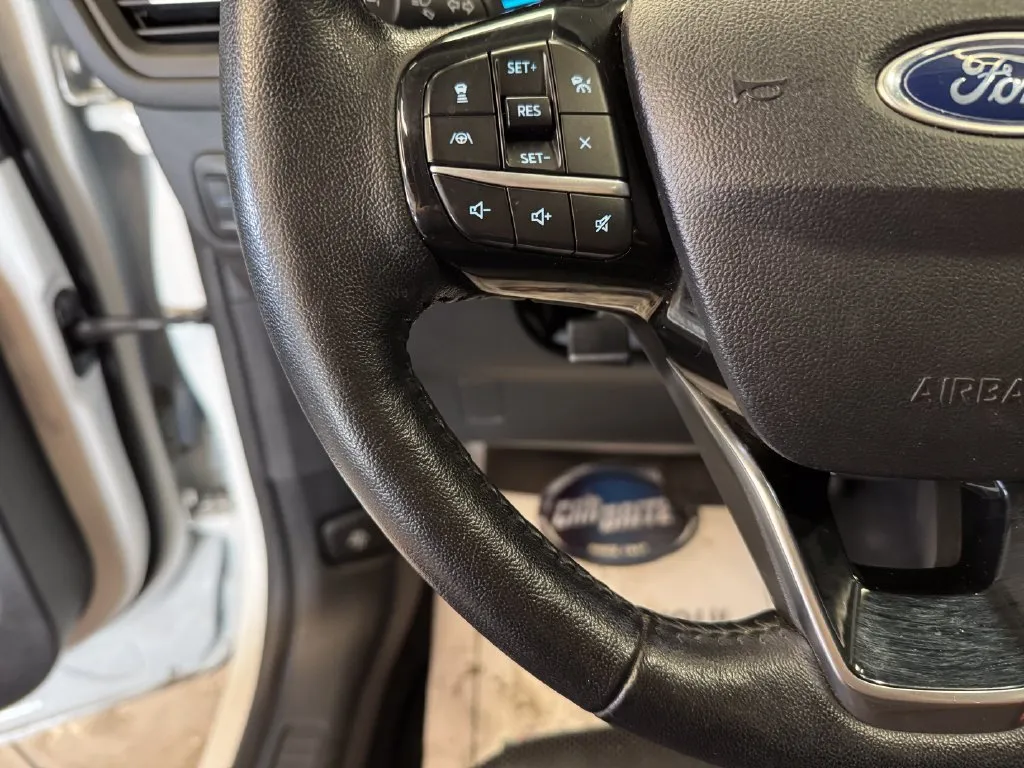 Ford Escape photo 11